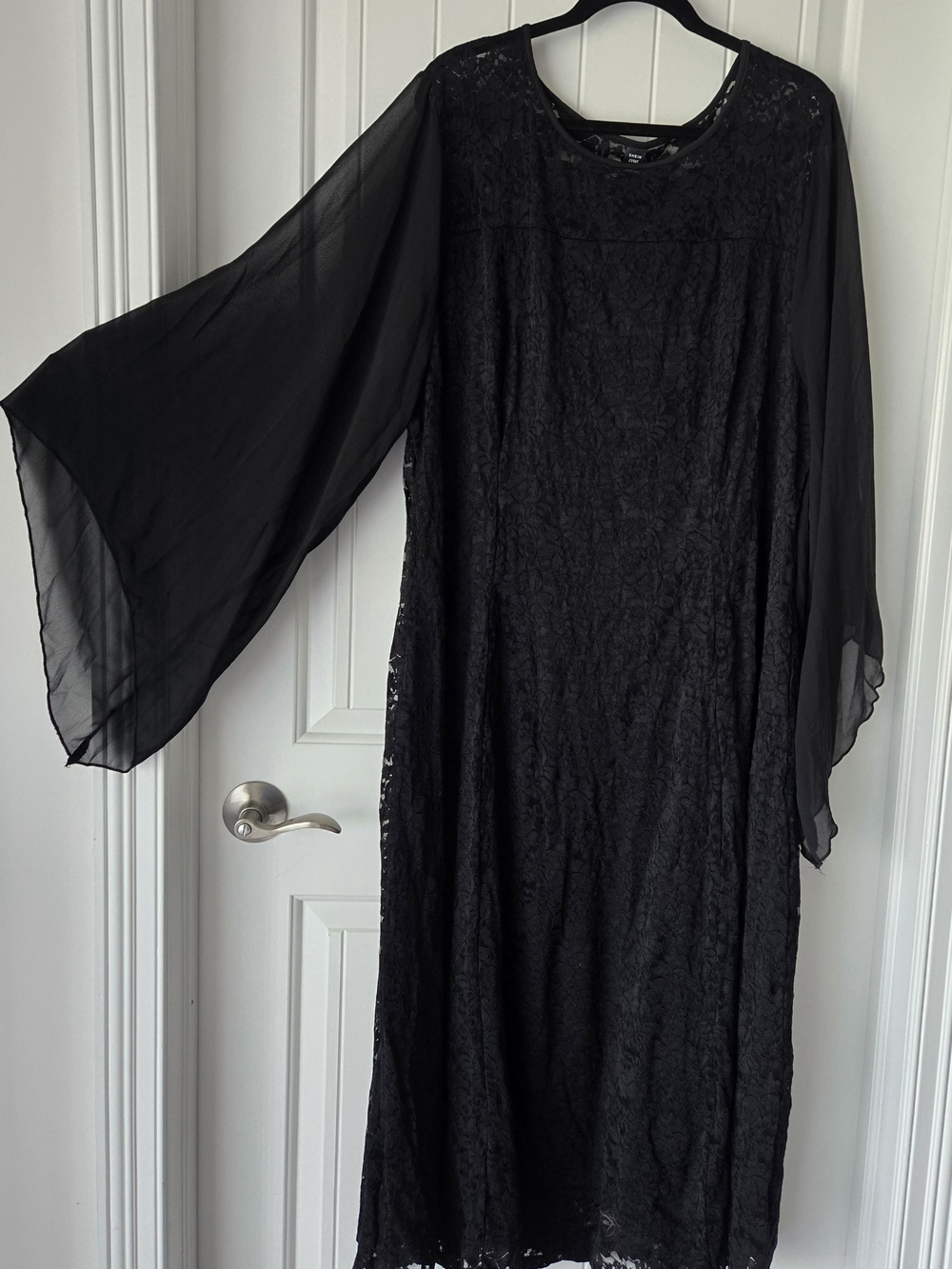SHEIN Black Lace Bell Sleeve Maxi Dress